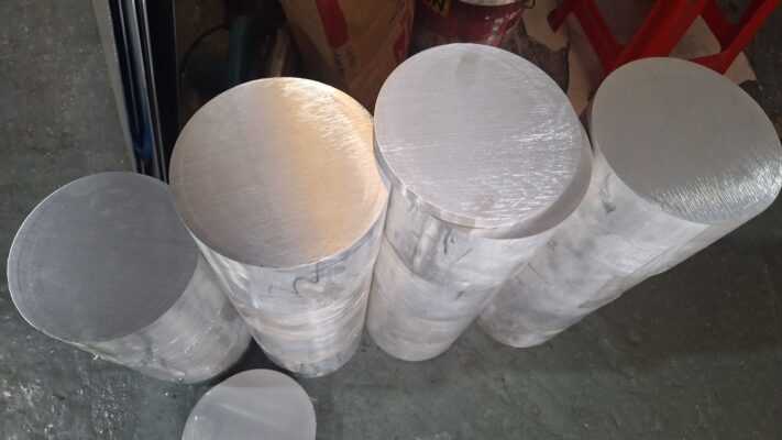 Nhôm Nguyên Khối Tròn