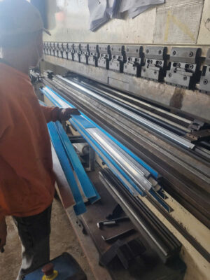 Nhôm Chấn Chữ V